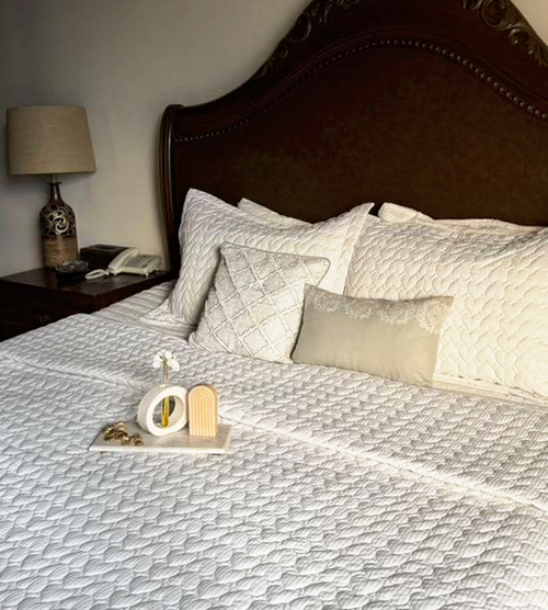 HeartNest Bedding Set – Timeless Elegance in White
