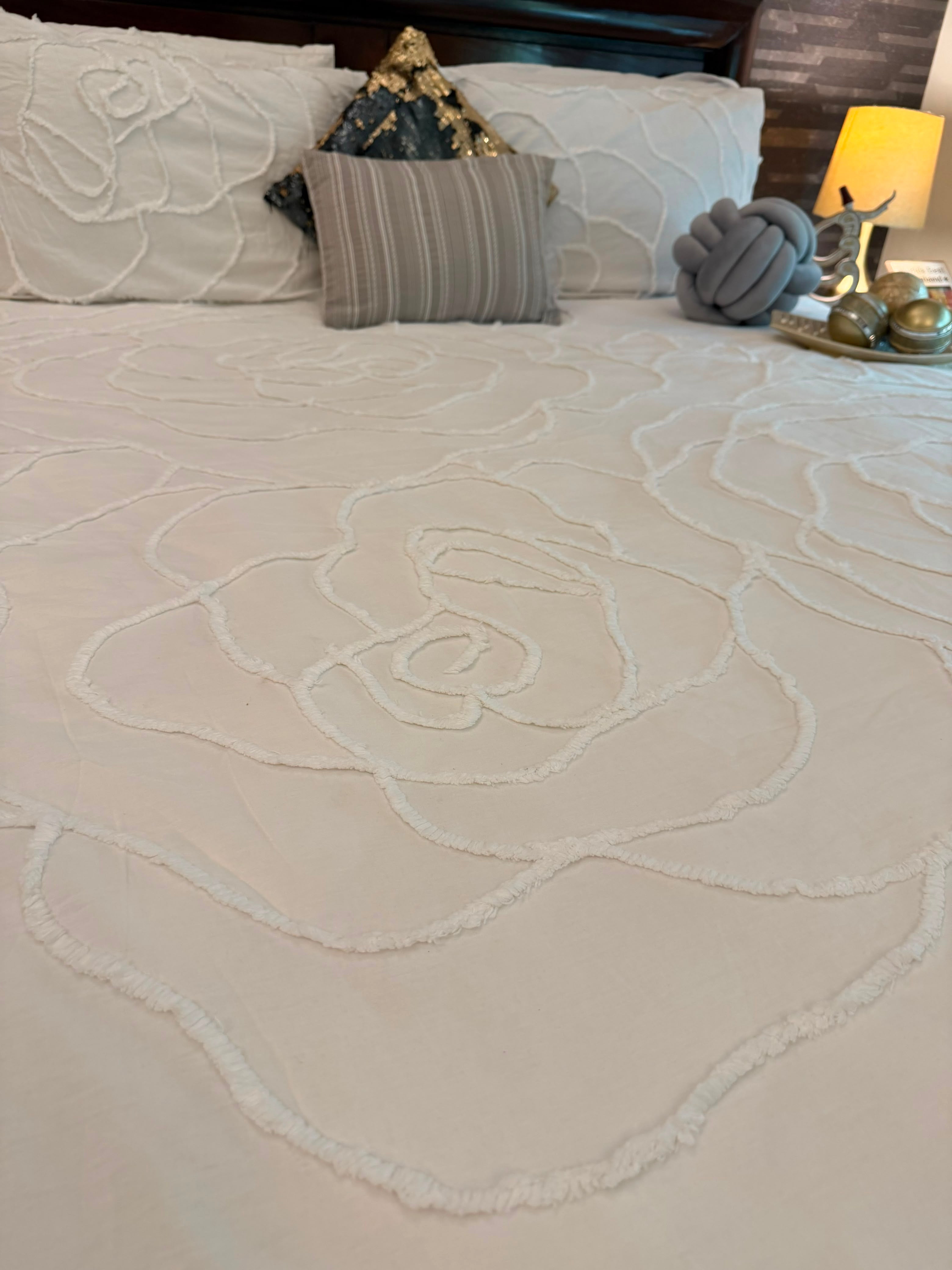 Pearl Petals Bedset